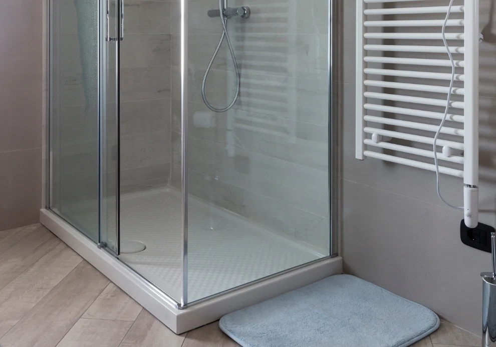 Bases de duche: como escolher a ideal para a tua casa de banho?