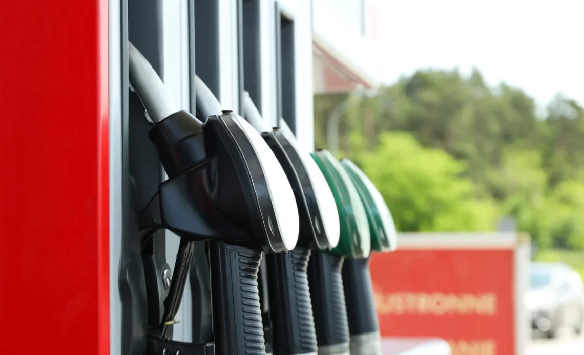 misturar gasolina simples e aditivada